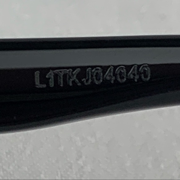 ❌SOLD❌GUCCI GG0118S 002 Black Cat Eye Sunglasses - Picture 9 of 16